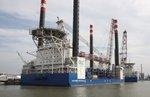 Victoria Mathias | Das firmeneigene Installationsschiff von RWE Innogy „Victoria Mathias“ hat im Dezember die ersten Jacket-Fundamente des RWE-Offshore-Windparks „Nordsee Ost“ gesetzt. Neue Richtlinien geben nun die Standards auch hierfür vor.