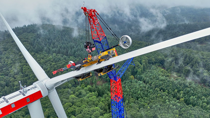 Endlich könnte auch in Bayern der Ausbau der Windenergie wieder anlaufen, da tritt die Bundesregierung auf die Bremse.
