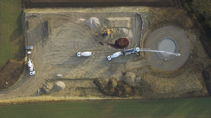 Baustelle des Hybridkraftwerkes Hommerdingen-Biesdorf von Vattenfall, vorgesehen sind zusammen 24,6 Megawatt (MW) Nennleistung.