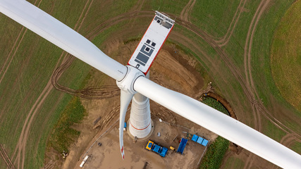 N175 mit 6,8 Megawatt, zweiter Prototyp des Modells, Ende Januar 2025 fertig errichtet am Standort Santow in Mecklenburg-Vorpommern auf dem erstem eigenentwickelten Hybridturm mit 179 Meter Nabenhöhe. Der erste Prototyp ist seit Sommer 2024 in Schleswig-Holstein am Netz.