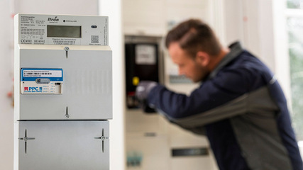 Das Smart Meter Light ist aufgrund der niedrigeren notwendigen Anforderungen an die Datensicherheit schneller zertifiziert als ein komplettes Smart Meter Gateway. Letzteres kann bei Bedarf nachgerüstet werden.